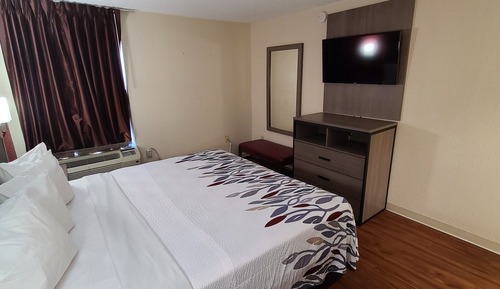 Deluxe Room, 1 King Bed, Accessible, Non Smoking