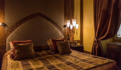 Double Room (Tuscan Floor)