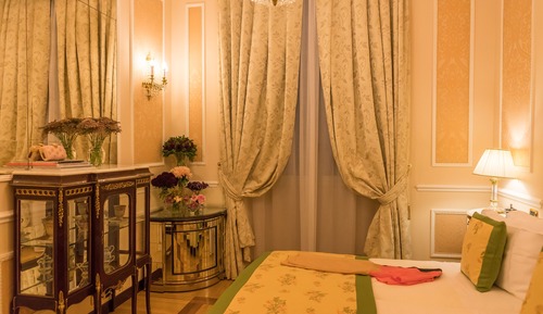 Family Room, 2 Bedrooms
