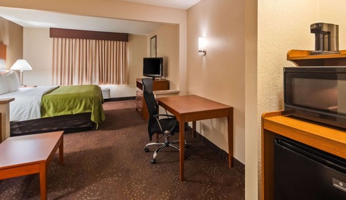 Suite, 1 Queen Bed with Sofa bed, Non Smoking