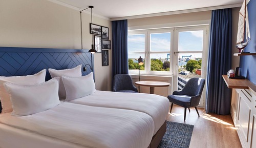 Comfort Room, Harbor View