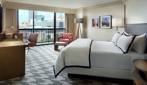 Premier Room, 1 King Bed, Balcony (Centennial Olympic Park View)