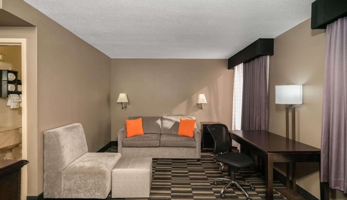 Deluxe Suite, 2 Double Beds, Non Smoking