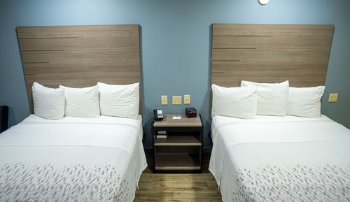 Room, 2 Queen Beds, Non Smoking