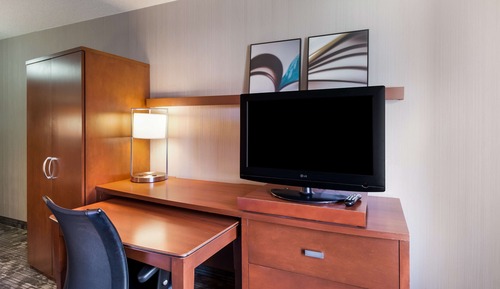 Deluxe Room, 1 King Bed with Sofa bed, Accessible (Hearing)