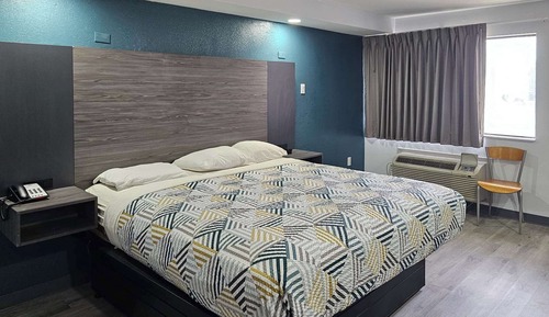 Standard Room, 1 King Bed, Smoking
