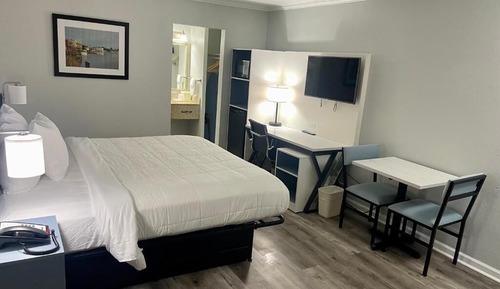 Standard Room, 1 King Bed, Non Smoking