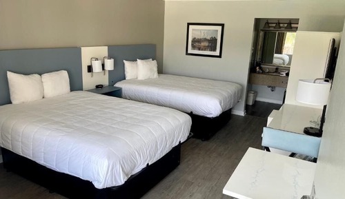 Standard Room, 2 Queen Beds, Non Smoking