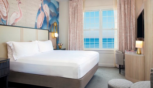 Grand Room, 1 King Bed