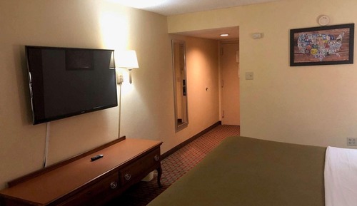 Room, 1 Queen Bed, Accessible, Smoking (Mobility)