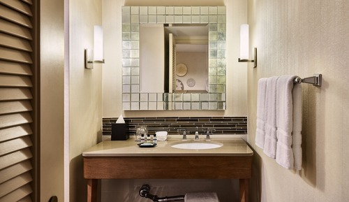 Suite, 1 King Bed, Corner