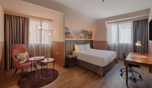 Junior Suite (VIP Floor)