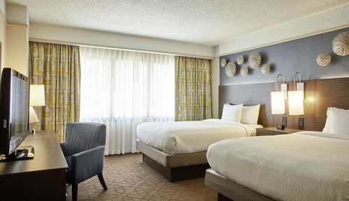 Suite, Accessible, Bathtub