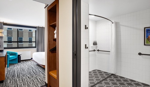 Standard Room, 1 King Bed, Mobility Accessible (Roll-In Shower)