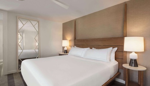 Suite, 1 King Bed, Terrace