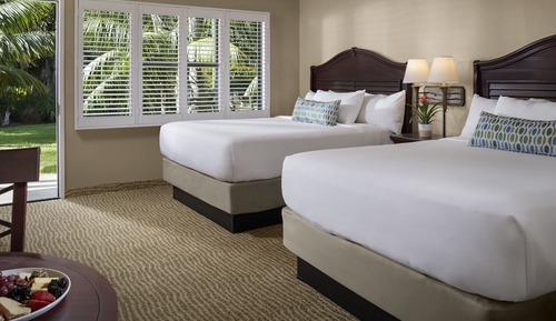 Standard Room, 2 Queen Beds, Garden View (Courtside Queens)