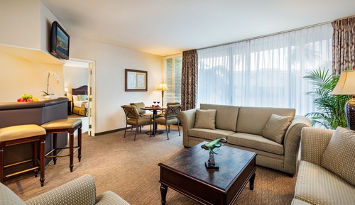 Suite, 1 Queen Bed, Bay View (Executive Suite King)