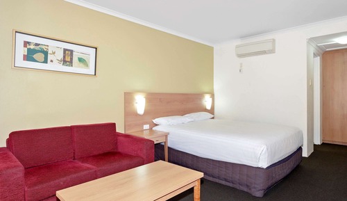 Family Room, Multiple Beds