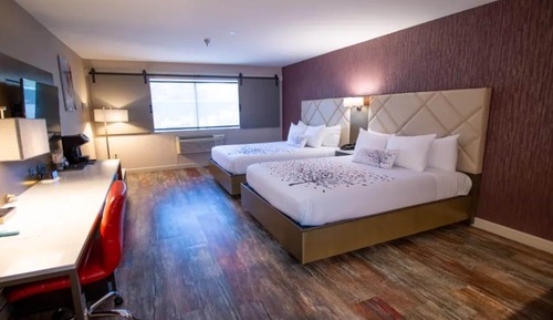 Two queen larger room