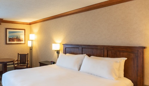 Standard Room, 1 King Bed