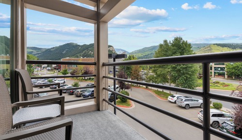Suite, 3 Bedrooms