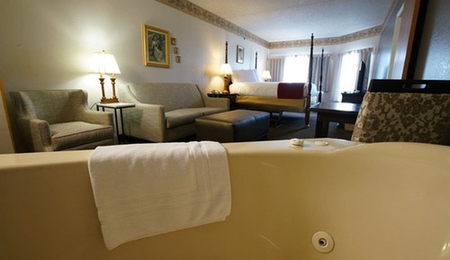 Executive Suite, 1 King Bed, Jetted Tub