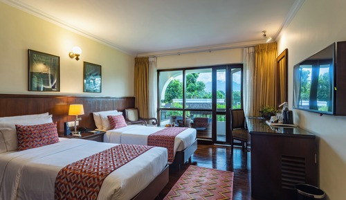 Deluxe Queen / Twin Room