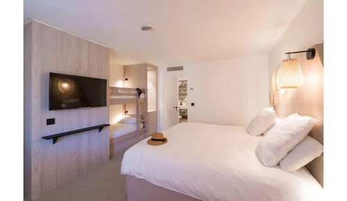 Room, Multiple Beds (Privilege)
