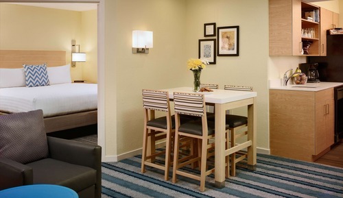 Suite, 1 King Bed with Sofa bed, Accessible (Mobility Hearing)