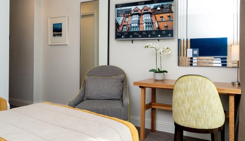Refurbished Twin Room 