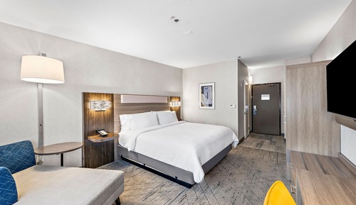 Standard Room, 1 King Bed, Accessible (Communications)