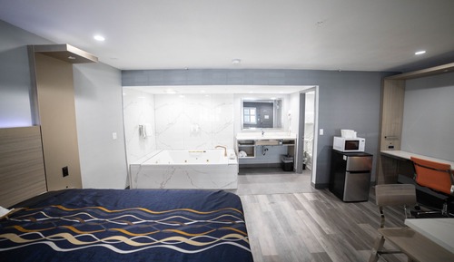 Suite, 1 King Bed
