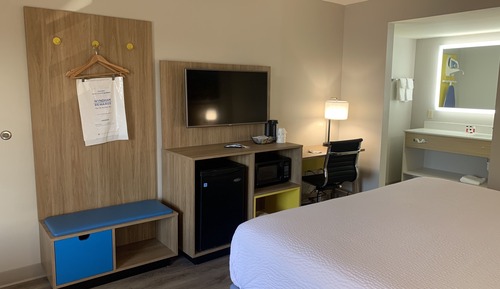 Standard Room, 1 King Bed