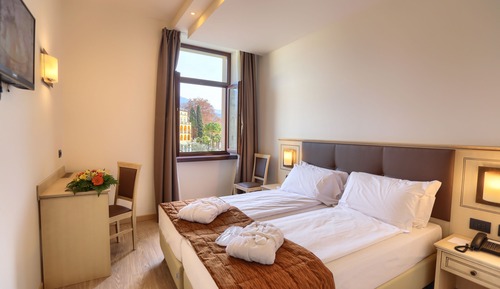 Superior Double Room, Lake View
