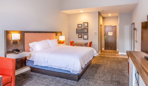 One King Bed, Gulf View, 1st Floor, No Patio, Non-Smoking