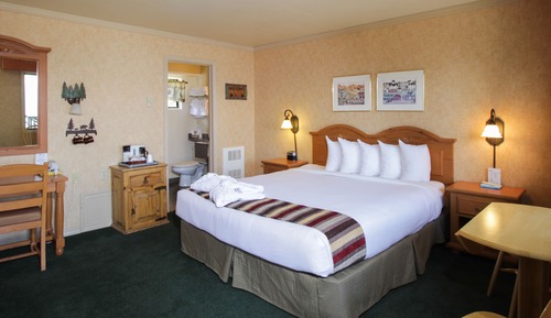 Standard Room, 1 King Bed