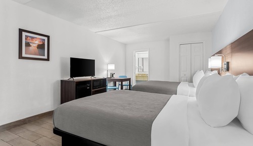 Standard Room, 2 Queen Beds, Non Smoking