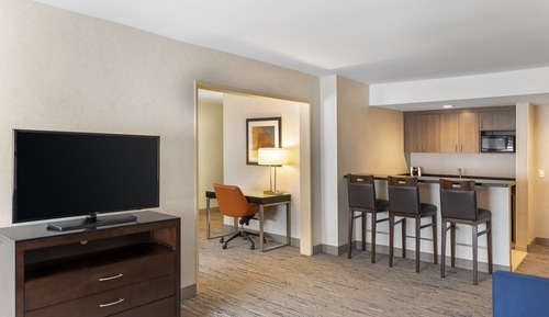 Suite, 2 Queen Beds (Living Area)