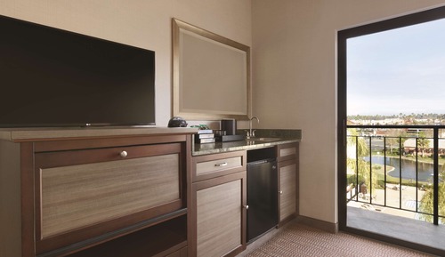 Deluxe Suite, 1 King Bed, Non Smoking