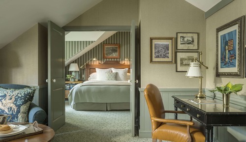 Legacy Main Inn King Suite w/ Full sized Sofa Bed