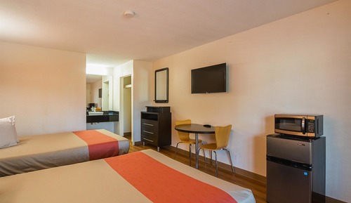 Standard Room, 2 Queen Beds, Non Smoking