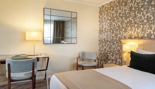 Communicating rooms