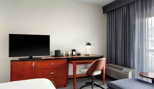 Room, 2 Double Beds (Mobility/Hearing Access, Roll-In Shwr)