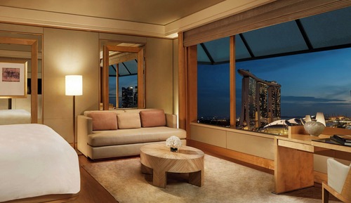 Club Deluxe Room, 1 King Bed, Non Smoking, Bay View, High Floor (Club Deluxe Marina)