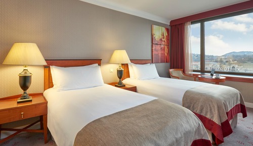 Classic Room, 2 Twin Beds, River View