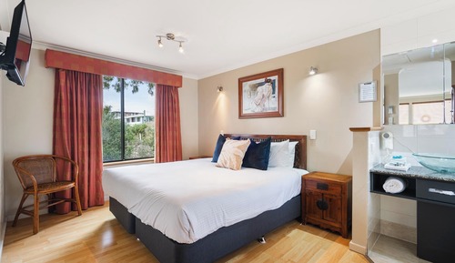 Villa Retreat - 4.5*