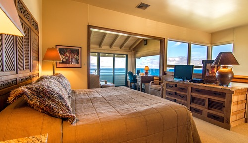 Villa, 2 Bedrooms, Oceanfront (Bay 27B2 Gold 2.5 bath)