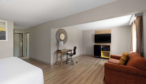 Suite, Multiple Beds, Non Smoking