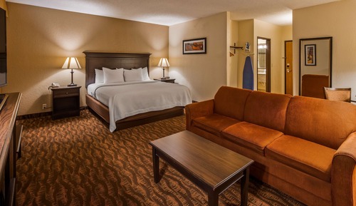 Suite, 1 King Bed, Non Smoking, Jetted Tub (with Sofabed)