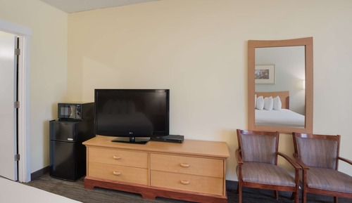 Standard Room, 2 Queen Beds, Non Smoking, Refrigerator & Microwave